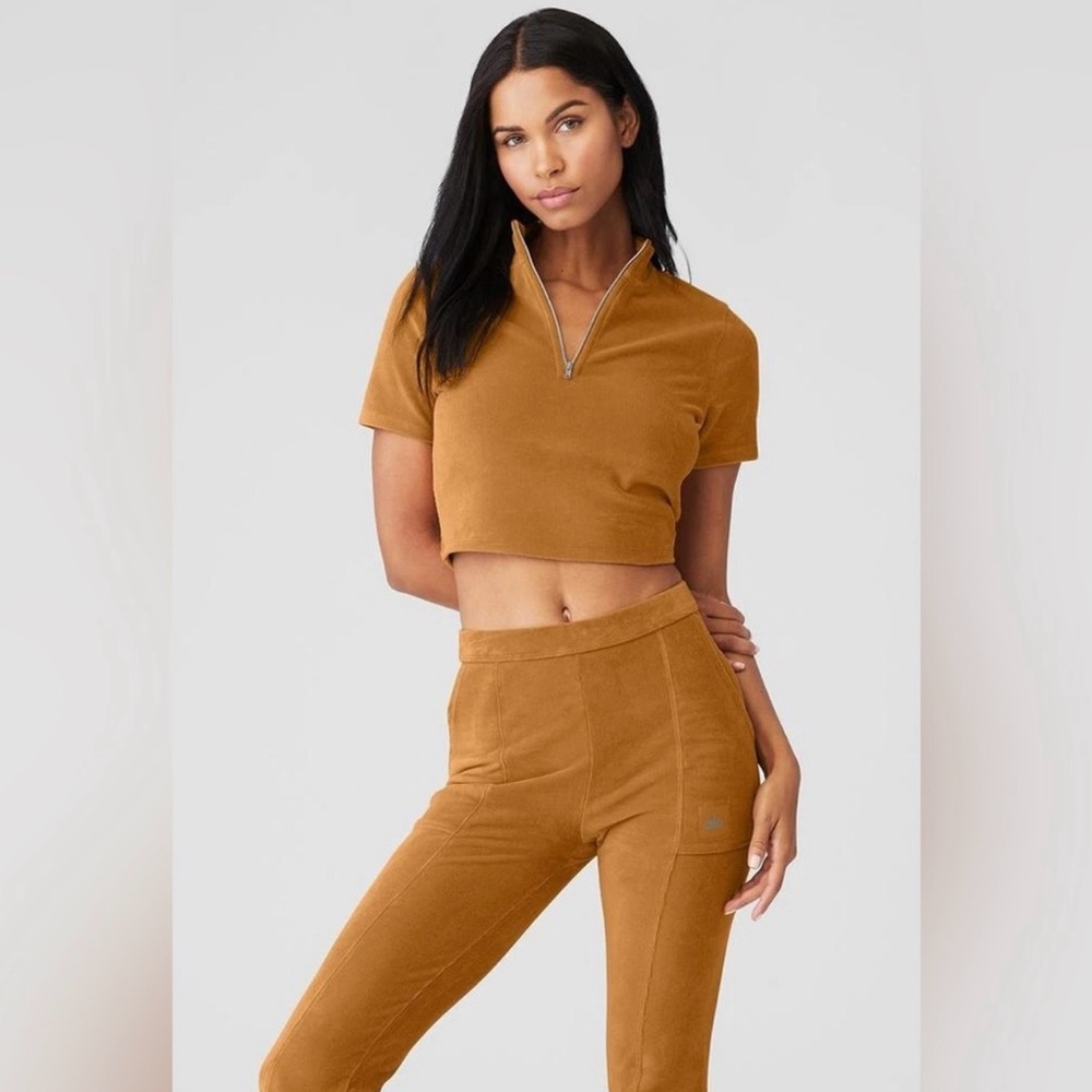 ALO Yoga Tan Crop Top